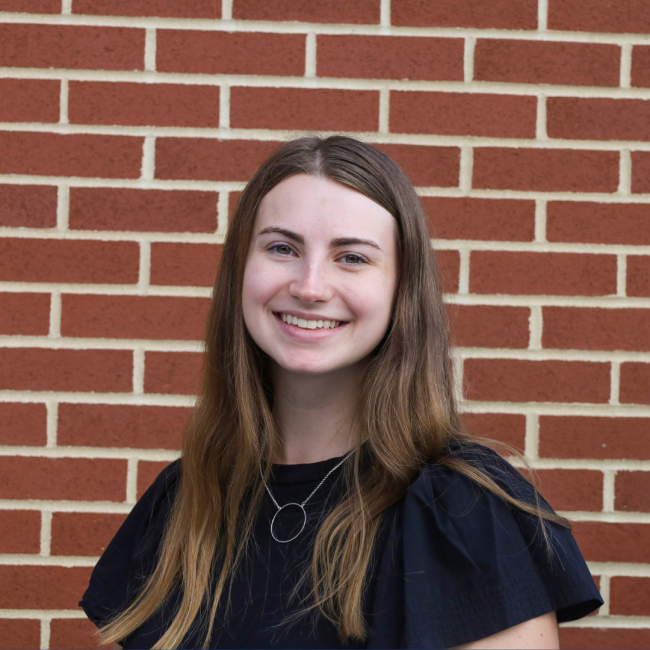 Elizabeth Hellmann headshot