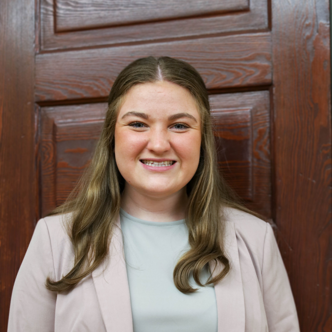Amber Dotson headshot