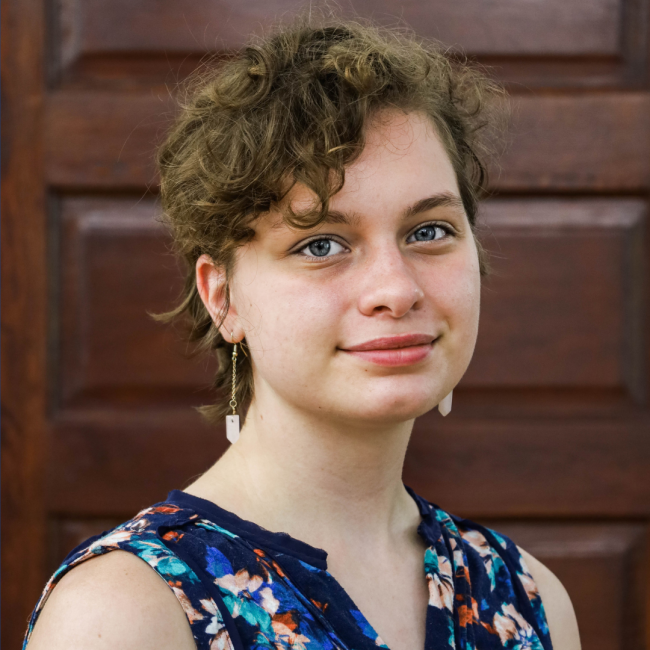 Julia Maugans headshot